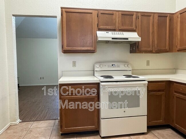 Building Photo - 205 Sorrel Trail