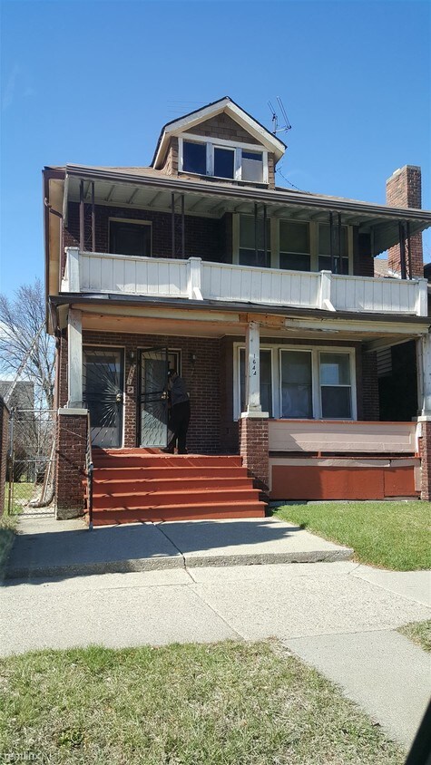 Foto principal - 1644 Elmhurst St