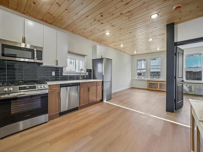 Photo - 370 Liberty Ave Apartment