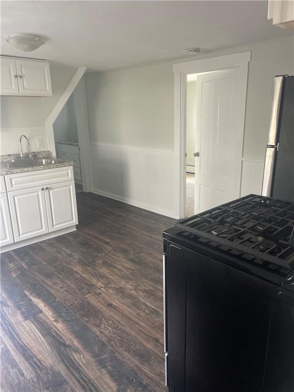 Foto del edificio - 10 Ryan Ave