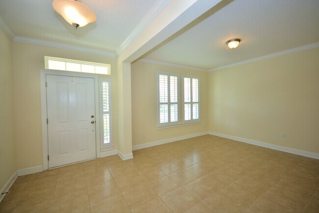 Entrance with flex room for formal dining or living room - 236 Tavernier Dr