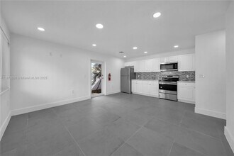 Building Photo - 3737 NW 20th Ave
