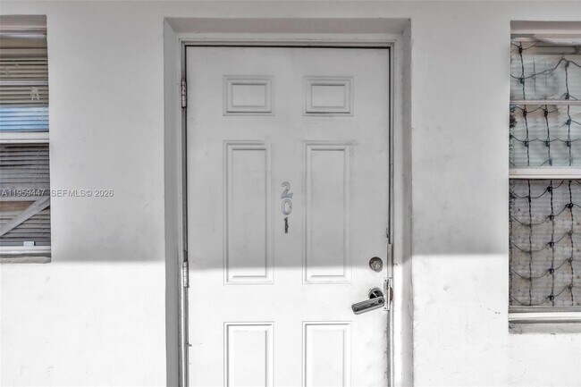 Foto del edificio - 1300 NW 43 Terrace