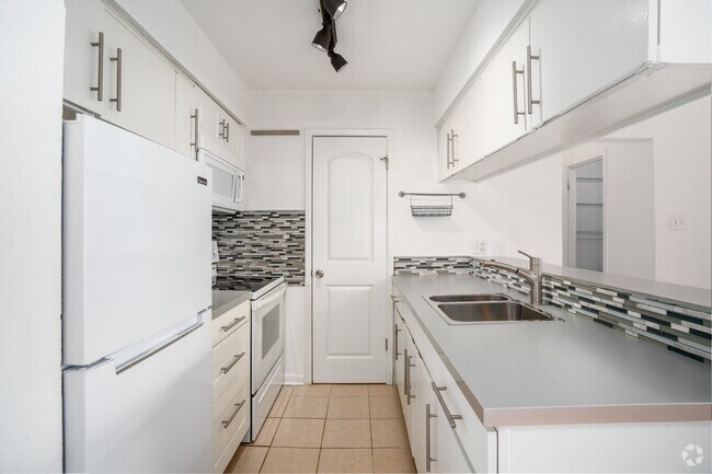 Estudio - 410 pies cuadrados - Cocina - Shibui Apartments