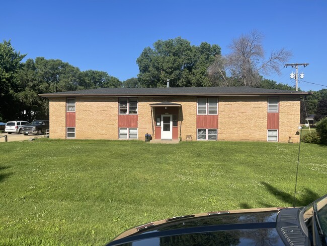 Building Photo - 19065 Lena Ave