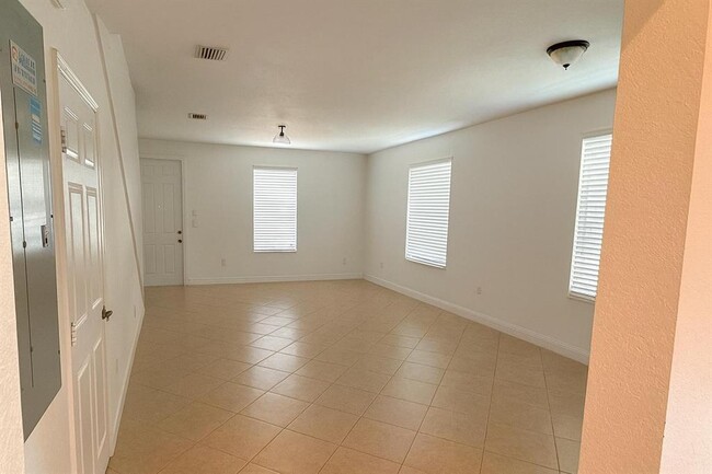 Foto del edificio - 1130 SW 147th Ave