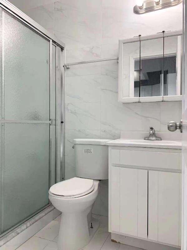 Foto del edificio - 93-24 43rd Ave