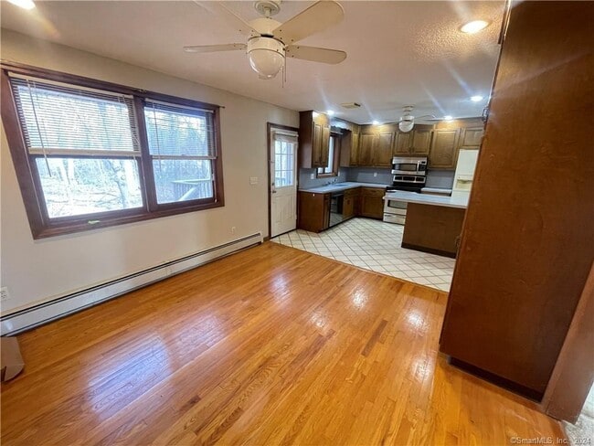 Building Photo - 8 Boxwood Dr