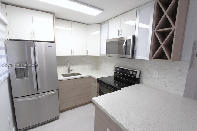 Foto del edificio - 427 Santander Ave
