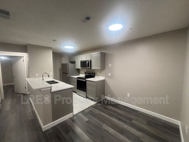 Building Photo - 958 Salt Pond Pl