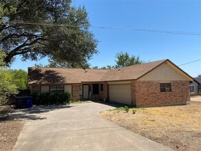 Building Photo - 1702 Dublin Dr