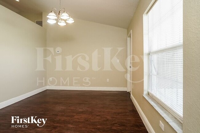 Building Photo - 3707 23rd St SW