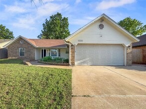 Building Photo - 2108 Shorewood Ln