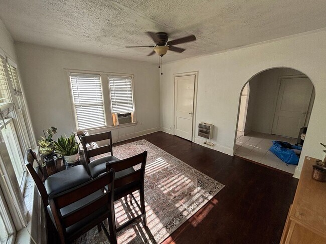 Building Photo - 6127 Goliad Ave
