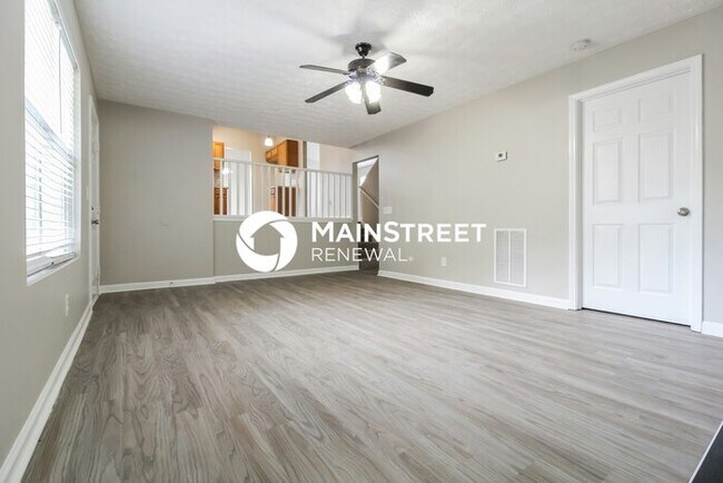 Foto del edificio - 3 Bedroom Pet-Friendly Home in Stone Mountain, GA with Main Street Renewal