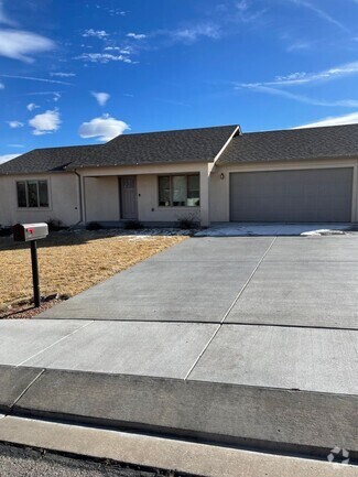 Building Photo - 612 Twinflower Dr