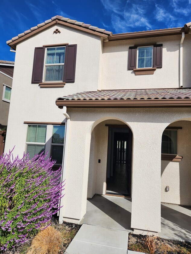 1360 S Wilshire Ave, Mountain House, CA 95391 House Rental in