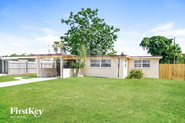 Foto del edificio - 493 Notre Dame Drive