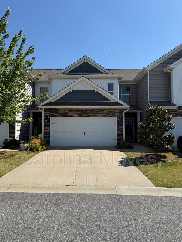 Building Photo - 555 Yellow Fox Rd