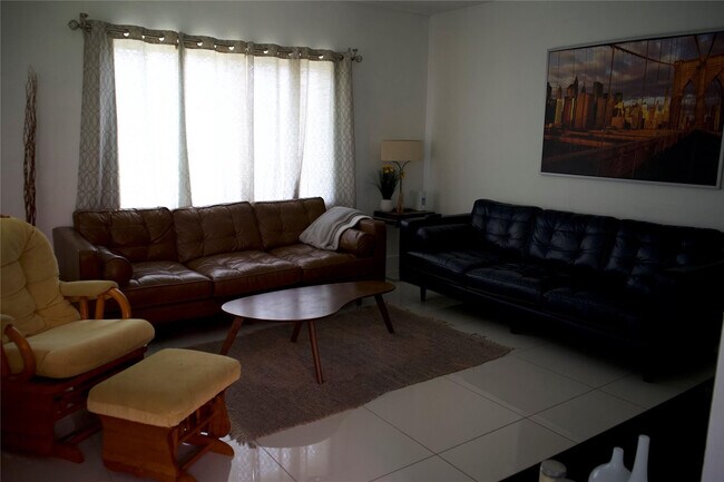 Foto del edificio - 11150 Peachtree Dr