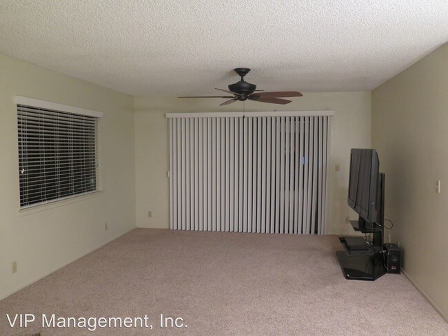Foto del edificio - 2 br, 2 bath House - 19049 Elm Dr