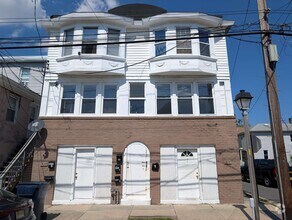 Building Photo - 513 N Indiana Ave