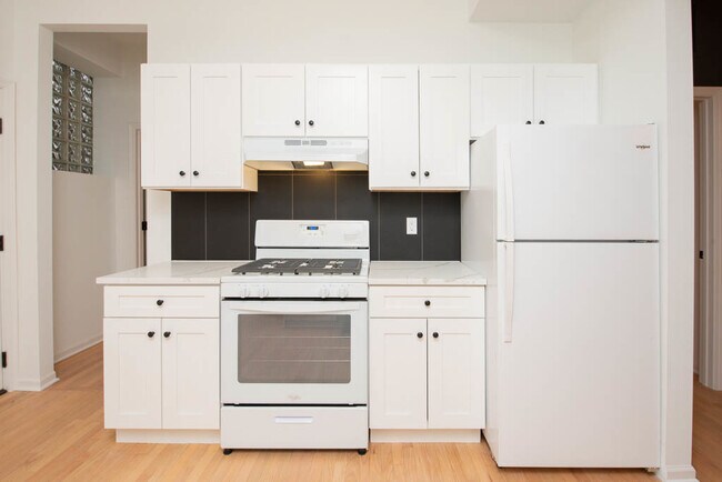 Foto del edificio - 841 N Maplewood Ave