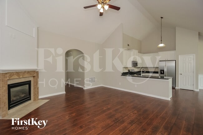 Foto del edificio - 30 Horseshoe Ln