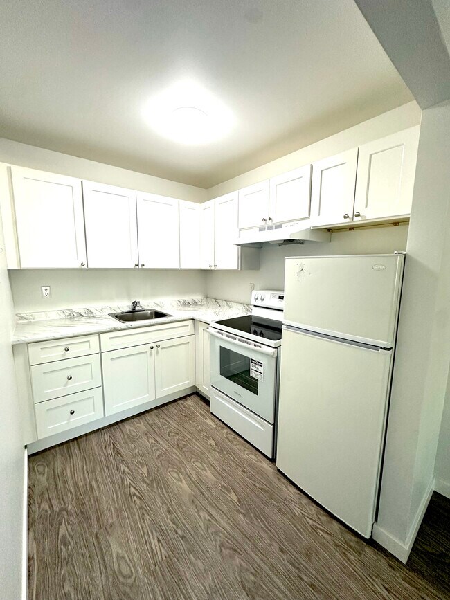 Building Photo - 308-776 Vaughan Street - Quesnel, BC, Canada