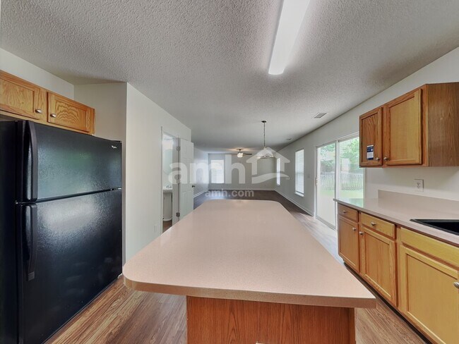 Foto del edificio - 1065 Meadowbrook Ln SW