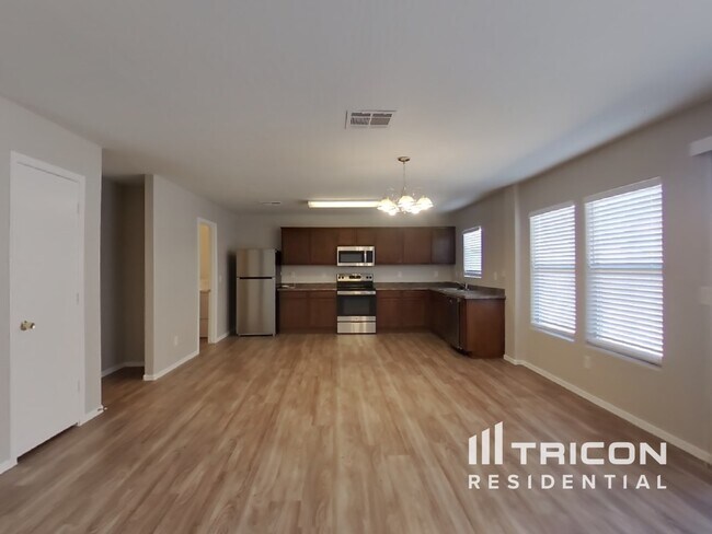 Building Photo - 45764 W Guilder Ave