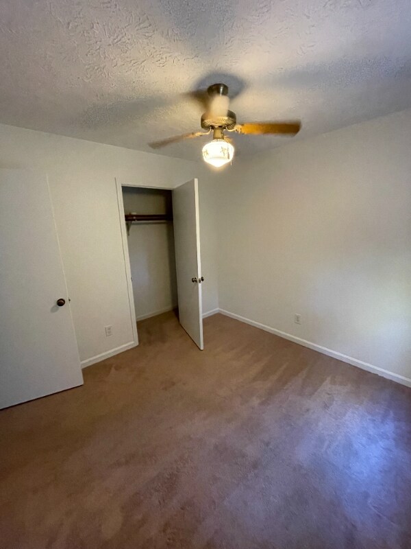 Foto del edificio - 3230 Meadowlark Ln NW