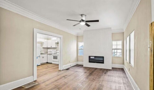 Foto del edificio - 684 S Elizabeth Pl NW