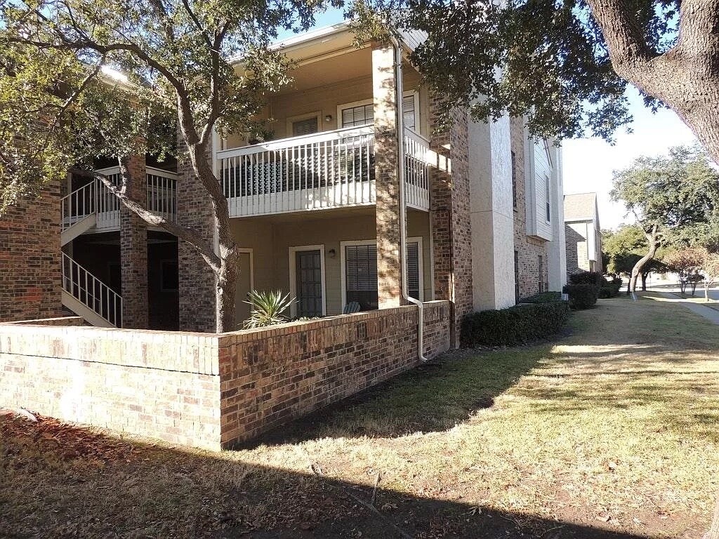 Primary Photo - 3110 Devonshire Dr
