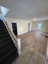 Building Photo - 43 Isham St