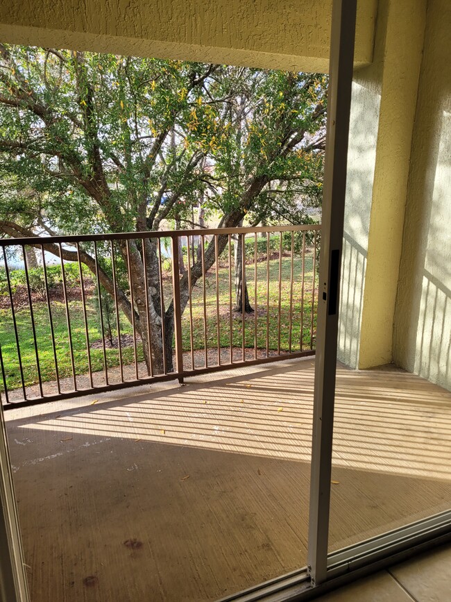 Balcony - 724 Crest Pines Dr