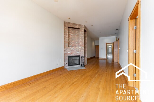 Foto del edificio - 1162 W Grand Ave