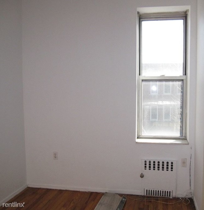 Building Photo - 3503 Ditmars Blvd