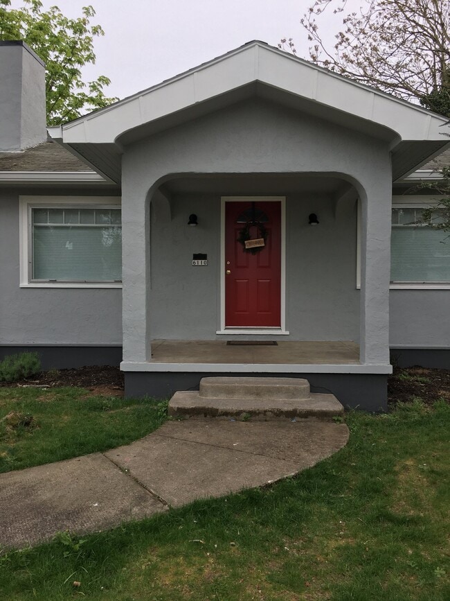 Photo - 6110 SE Gladstone St House
