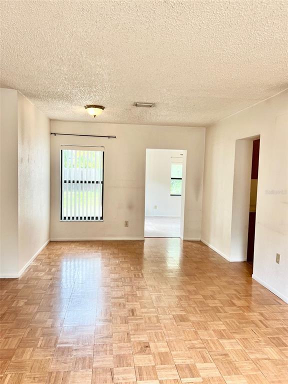 Foto del edificio - 718 Buckminster Cir