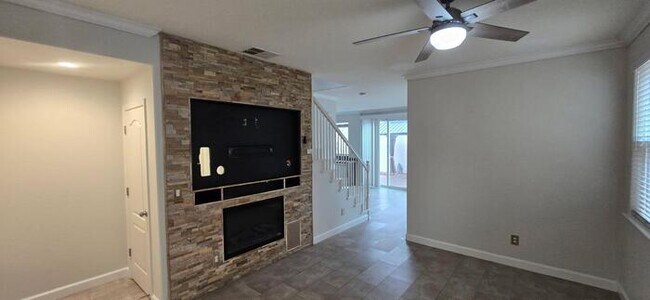 Building Photo - Welcome to this charming Lathrop home offering 4 bedrooms and 3 Baths 2 Car Garage!