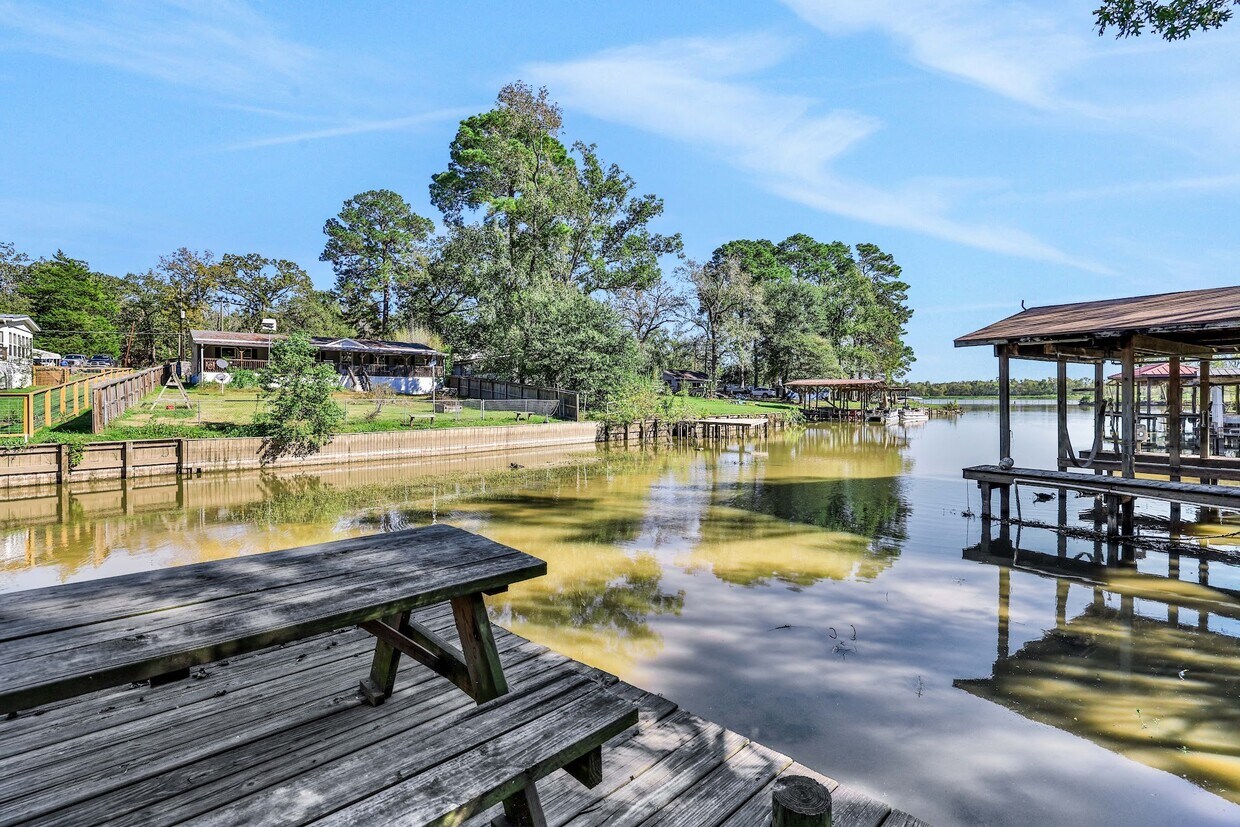 Foto principal - 148 S Oak Bluff St