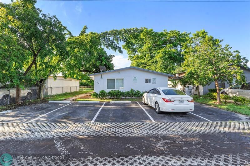 Primary Photo - 134 NW 11th St