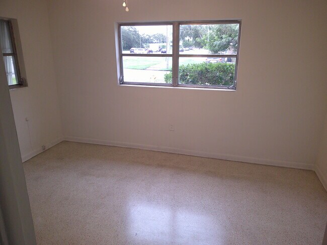 Foto del edificio - 3076 Grand View Ave