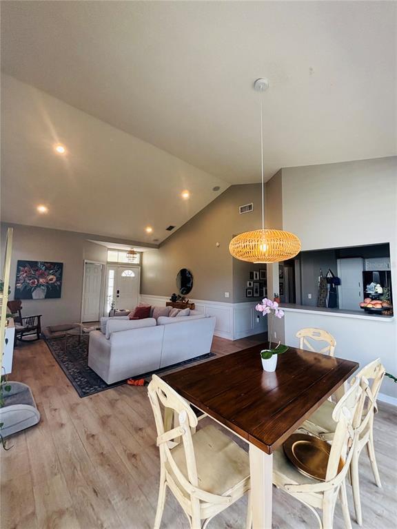 Foto del edificio - 17629 Esprit Dr