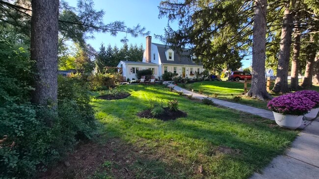 Welcome Home - 557 Park Rd