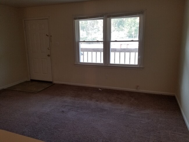 Building Photo - 2530 Cedarwood Dr