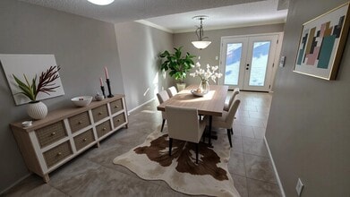 Building Photo - 6430 Bankside Dr