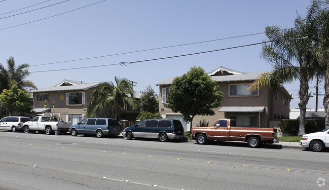 Building - Citrus Palms Apartments