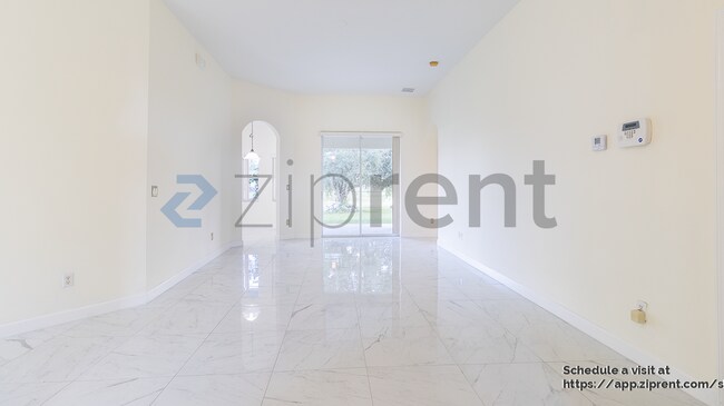 Foto del edificio - 2732 Wingfield Pl